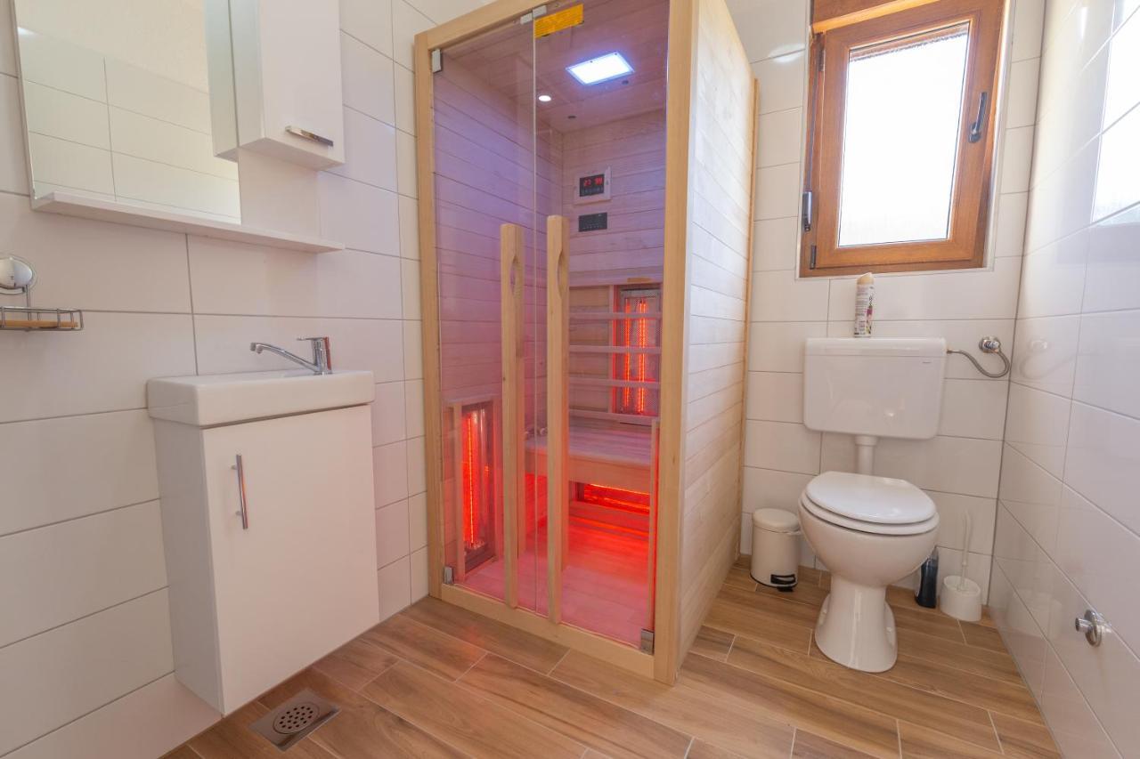 Kuca Trota - Sauna, Hot Tub Otočac Exteriér fotografie