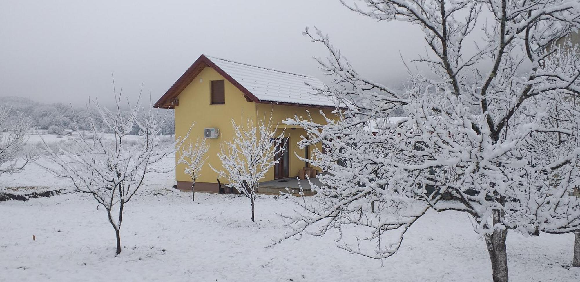 Kuca Trota - Sauna, Hot Tub Otočac Exteriér fotografie