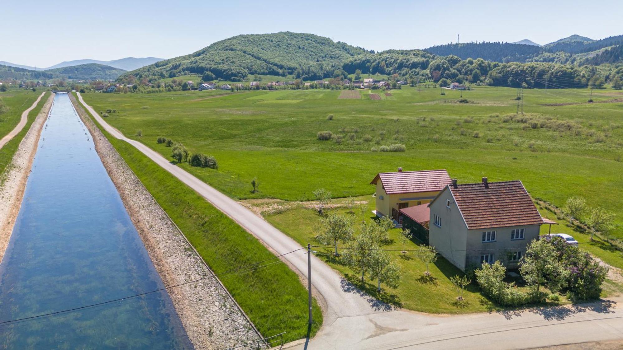 Kuca Trota - Sauna, Hot Tub Otočac Exteriér fotografie
