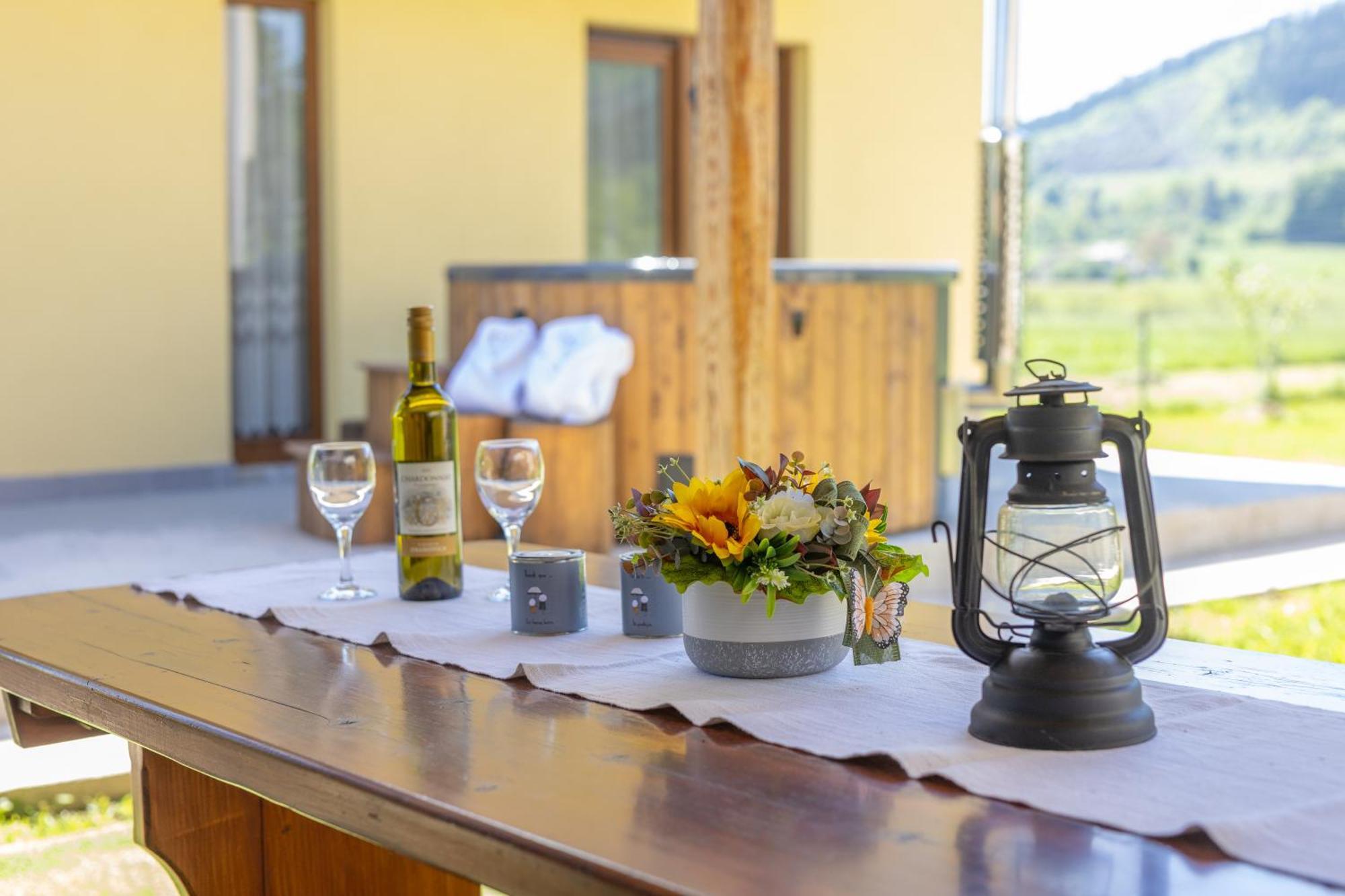 Kuca Trota - Sauna, Hot Tub Otočac Exteriér fotografie